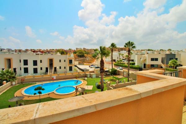 Chalet wolnostojący na sprzedaż w Casa o chalet en Villamartín, Orihuela, Orihuela thumbnail 1