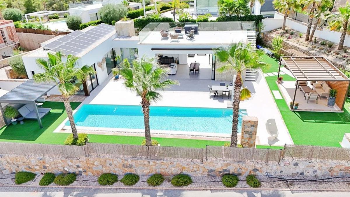 Sprzedaż niezależnego domku jednorodzinnego w Casa o chalet independiente en Calle Peña del Águila s/n, Las Colinas Golf, Orihuela, Orihuela photo 1