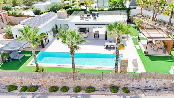 Chalet wolnostojący na sprzedaż w Casa o chalet independiente en Calle Peña del Águila s/n, Las Colinas Golf, Orihuela, Orihuela photo 1