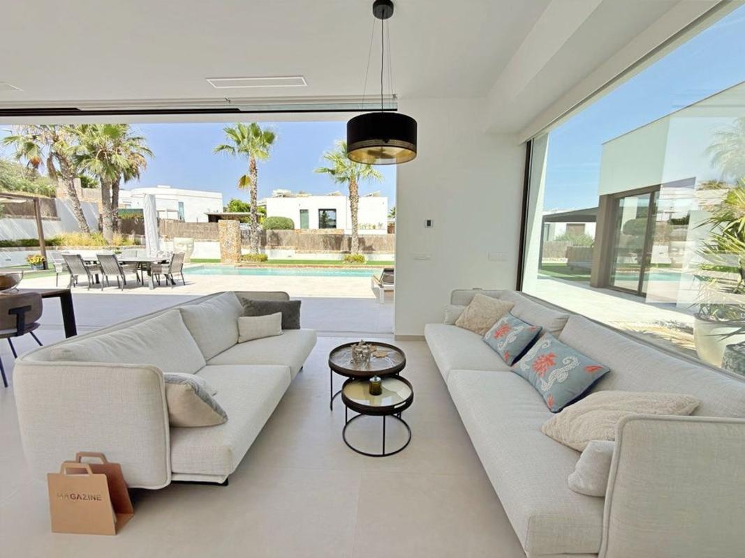 Sprzedaż niezależnego domku jednorodzinnego w Casa o chalet independiente en Calle Peña del Águila s/n, Las Colinas Golf, Orihuela, Orihuela photo 4