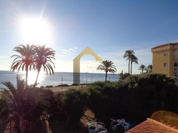 Частный шале на продаже в  Casa o chalet en Punta Prima, Torrevieja, Торревьеха photo 2