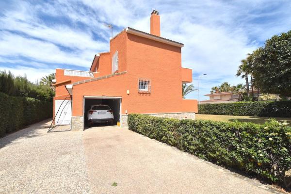 Casa o chalet independiente en Calle Mar Rojo, La Veleta, Torrevieja thumbnail 1