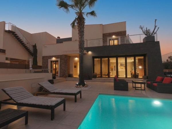 Casa o chalet independiente en Calle Argonautas, 18 a, Aguas Nuevas, Torrevieja thumbnail 1