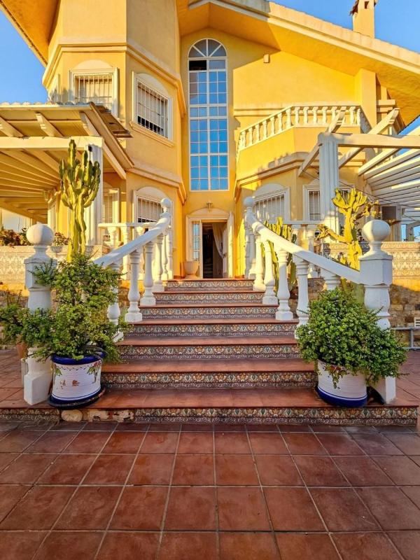 Properties for sale and rent in Spain photo 5