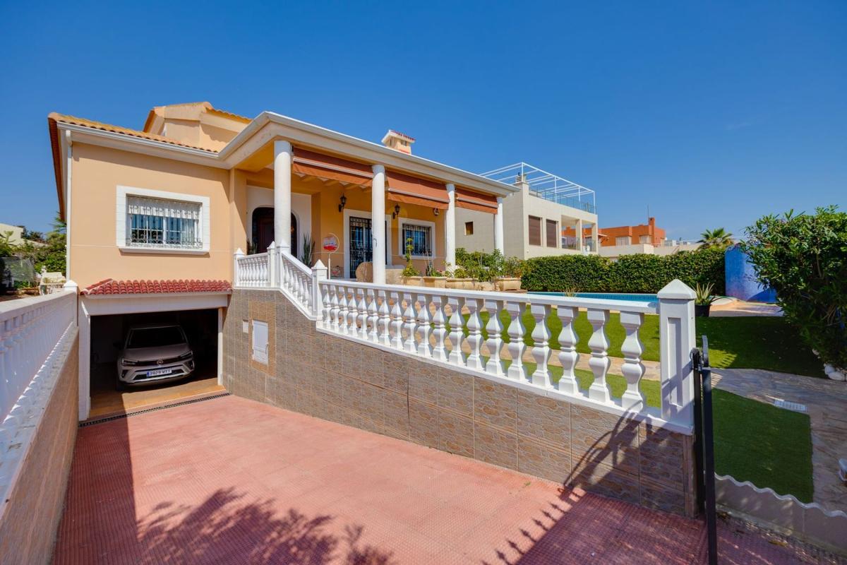 Недвижимость на продажу и в аренду в Испании photo 4