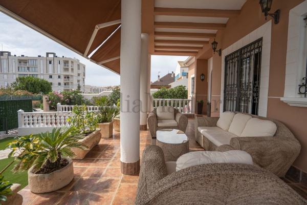 Casa o chalet independiente en Calle de los Hibiscus, Cañada del Molino, Torrevieja photo 4