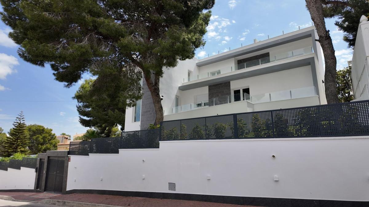 Properties for sale and rent in Spain photo 2