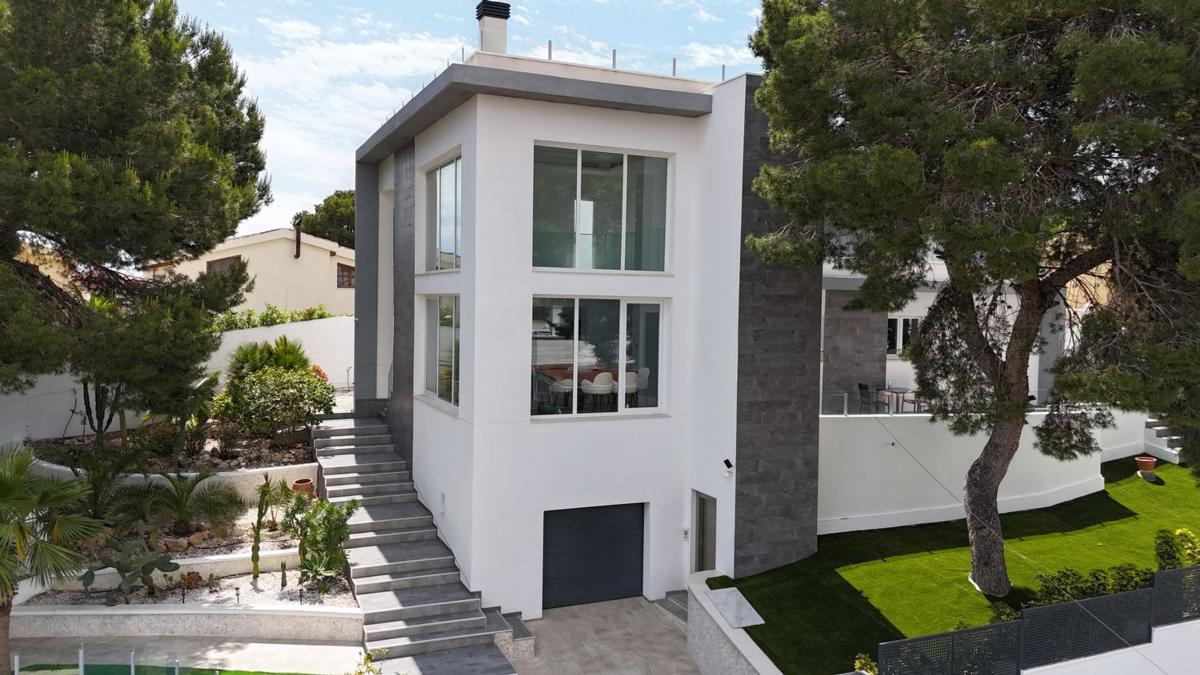 Properties for sale and rent in Spain photo 4