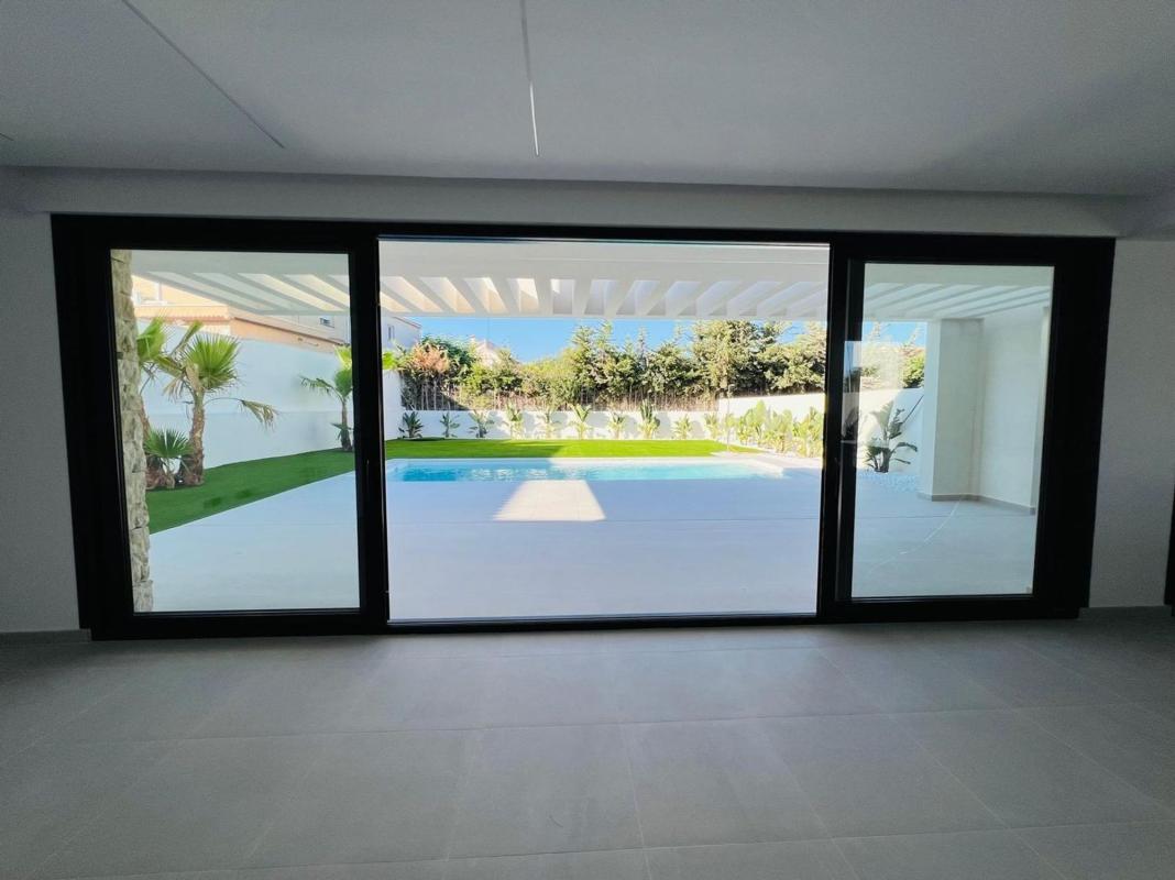 Properties for sale and rent in Spain photo 2