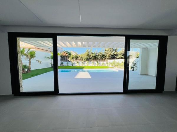 Casa o chalet independiente en Calle Cruz del Sur, Los Balcones - Los Altos del Edén, Torrevieja thumbnail 2