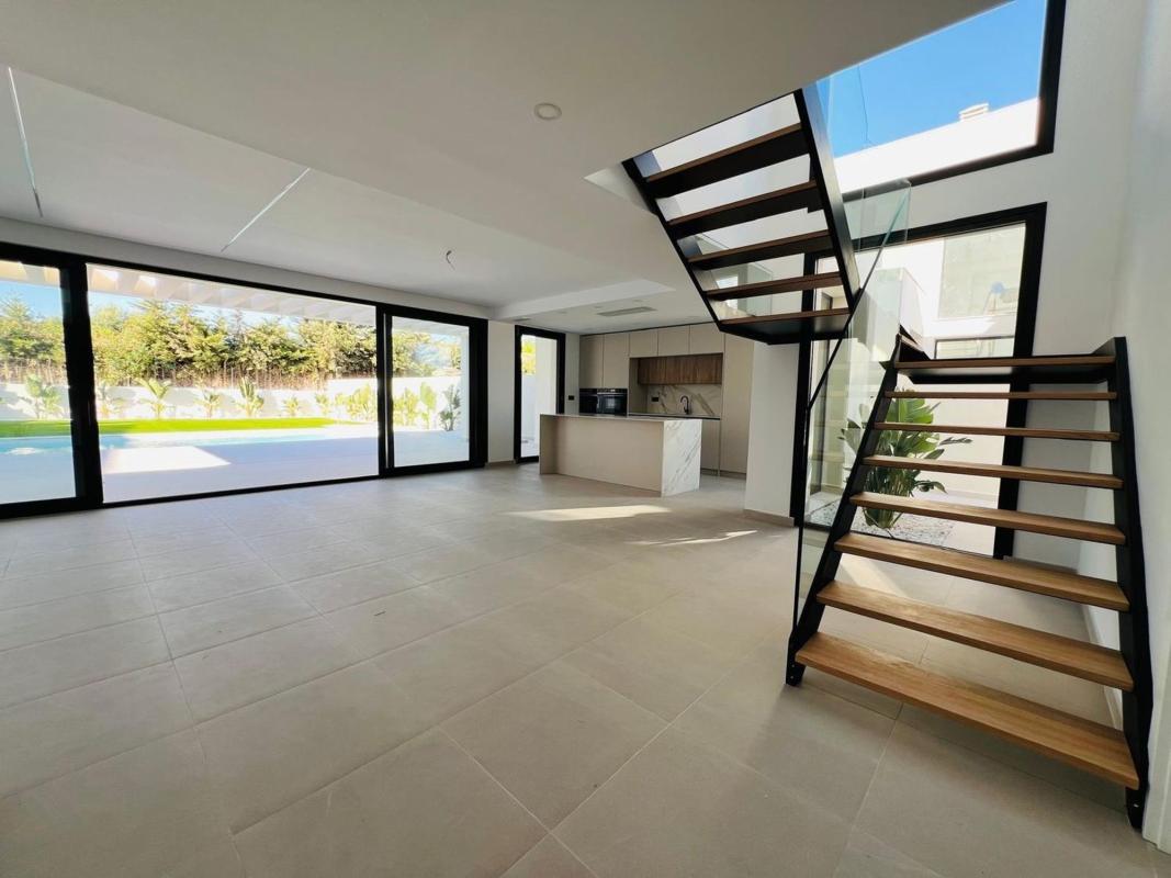 Properties for sale and rent in Spain photo 5