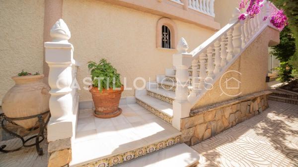 Casa o chalet independiente en Calle Mar Adriático, La Veleta, Torrevieja thumbnail 2