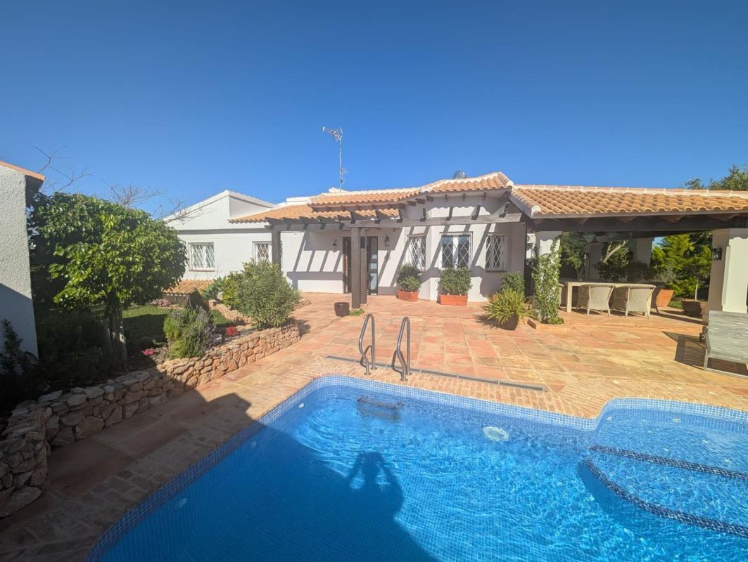 Properties for sale and rent in Spain photo 3