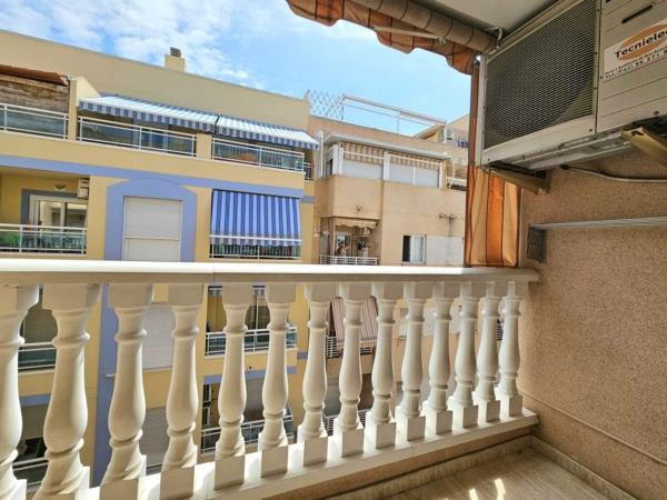 Sale of flat in Piso en Antonio Machado, Torrevieja, Torrevieja
thumbnail 2