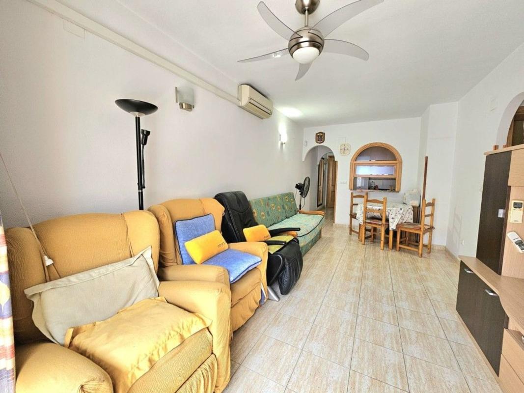Venta de piso en Piso en Antonio Machado, Torrevieja, Torrevieja
photo 3