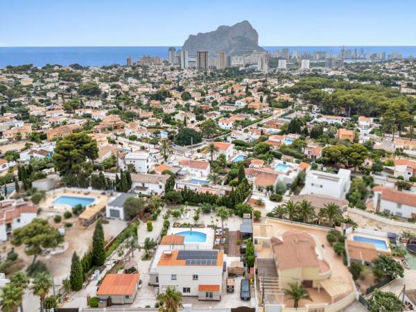 Частный шале на продаже в Casa o chalet en Urbanización Carrió, Cometa-Carrió, Calpe, Кальпе thumbnail 2
