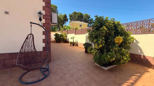 Casa o chalet independiente en Calle Chapaprieta, Los Balcones - Los Altos del Edén, Torrevieja thumbnail 2