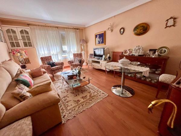 Sale of flat in Piso en Calle Turina, Plà del Bon Repòs-La Goteta, Alicante / Alacant, Alicante
 photo 1