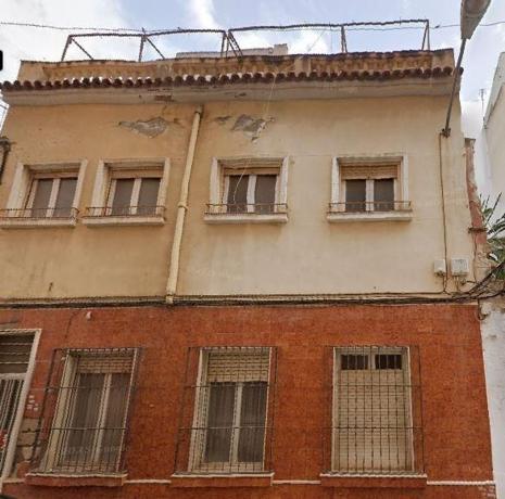 Здание Жилой площадью 352м2 на продажу в Аликанте / Алакант photo 1