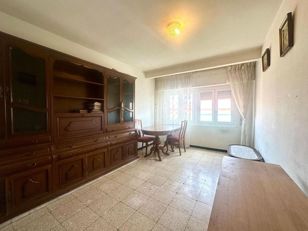 Venta de piso en Piso en Calle Cánovas del Castillo, Carolinas Altas, Alicante / Alacant, Alicante / Alacant
photo 3