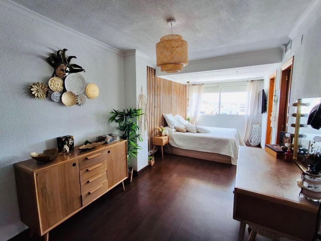 Sale of apartment in Piso en Avenida de los Limones, Centro Urbano, Benidorm, Benidorm
photo 5