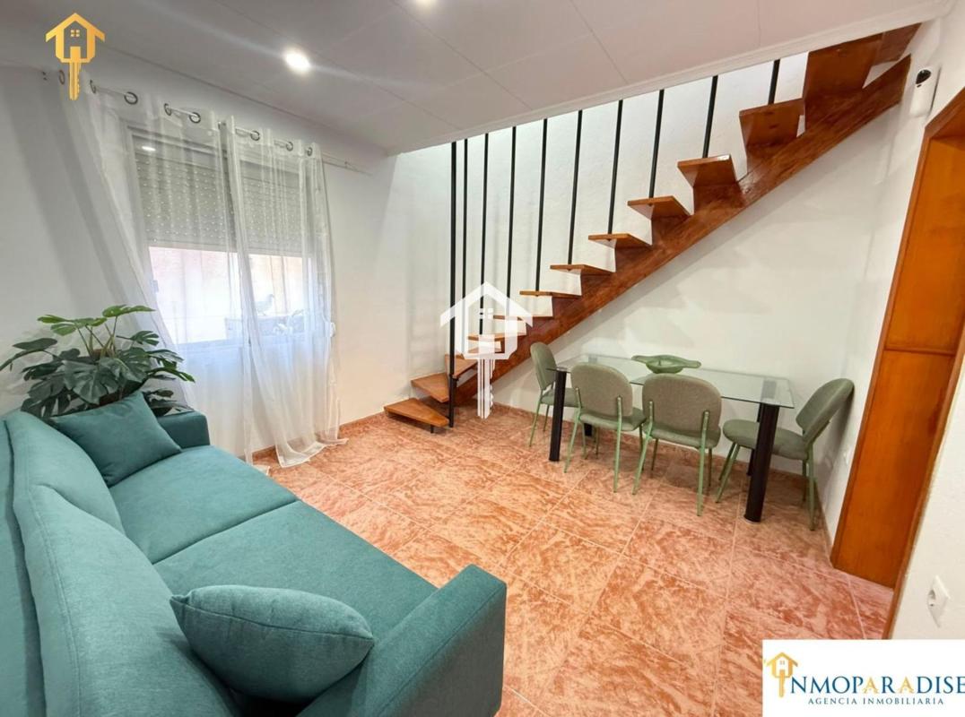 Venta de duplex en Dúplex en Calle Villa de Chiva, Virgen del Remedio - Parque lo Morant, Alicante / Alacant, Alicante / Alacant photo 1