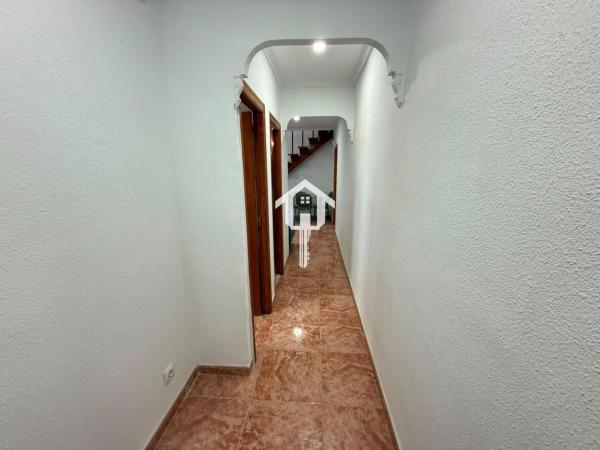 Duplex for sale on Dúplex en Calle Villa de Chiva, Virgen del Remedio - Parque lo Morant, Alicante / Alacant, Alicante thumbnail 2