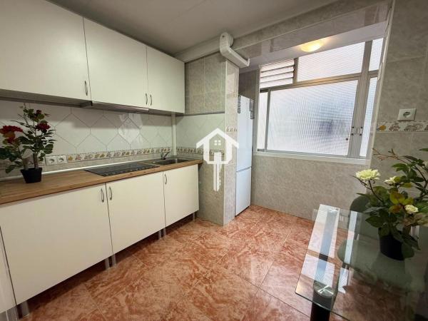 Duplex for sale on Dúplex en Calle Villa de Chiva, Virgen del Remedio - Parque lo Morant, Alicante / Alacant, Alicante photo 4