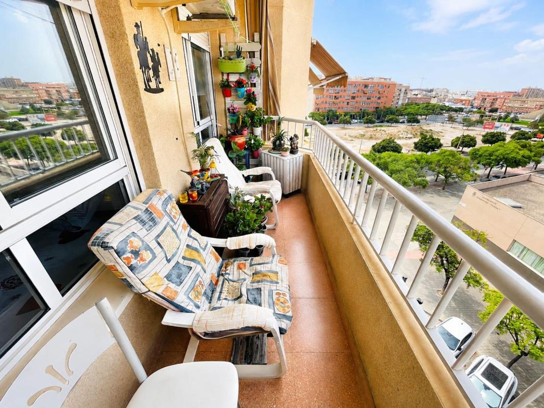 Venta de piso en Piso en Calle Virgen del Puig, Tómbola - Rabasa, Alicante / Alacant, Alicante / Alacant
photo 3