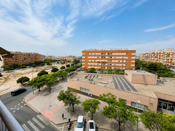 Venta de piso en Piso en Calle Virgen del Puig, Tómbola - Rabasa, Alicante / Alacant, Alicante / Alacant
 photo 4