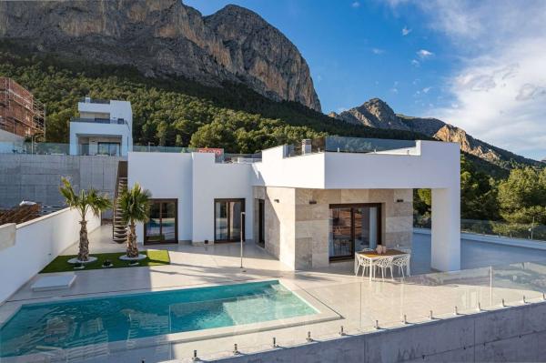 Independent chalet for sale in Casa o chalet independiente en Casco urbano, Polop, Polop
photo 1