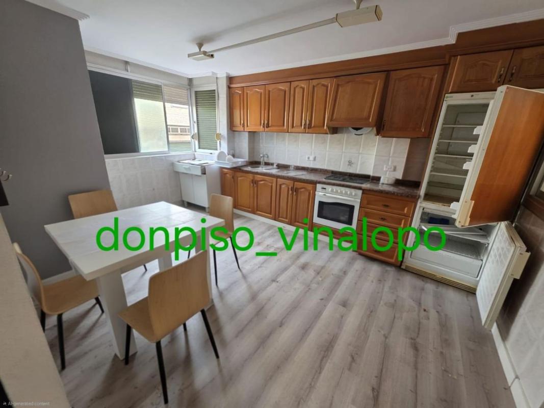 Venta de piso en Piso en Plaza de Toros - Avenida Chapí - Trinquete, Elda, Elda
 photo 3