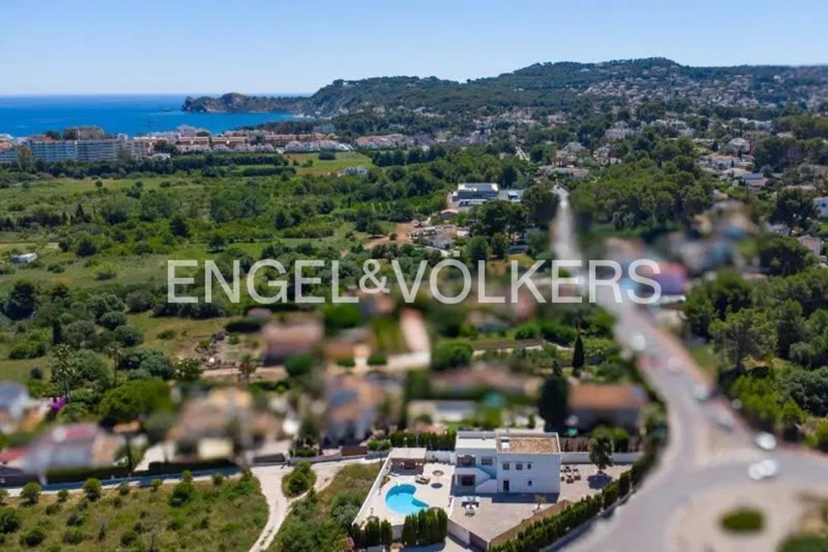 Sprzedaż niezależnego domku jednorodzinnego w  Casa o chalet independiente en El Arenal, Jávea/Xàbia, Jávea/Xàbia photo 3