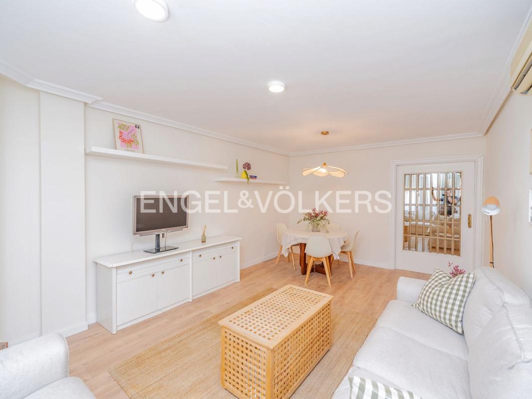 Sale of apartment in Piso en Calle San Vicente, 40, San Antón, Alicante / Alacant, Alicante
photo 3