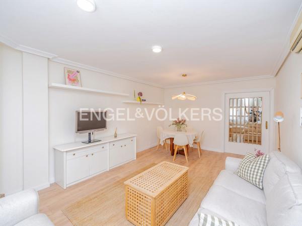 Venta de piso en Piso en Calle San Vicente, 40, San Antón, Alicante / Alacant, Alicante / Alacant
thumbnail 3