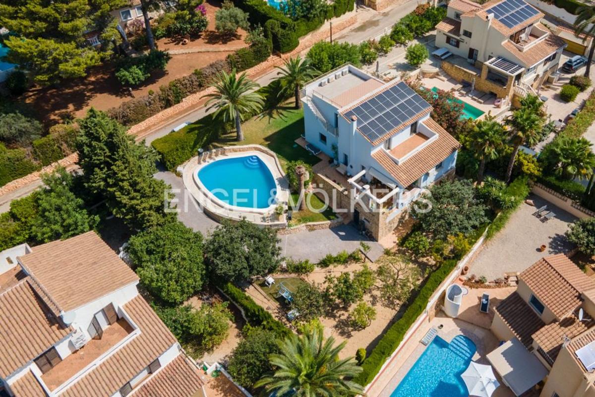 Продажа отдельного шале в Casa o chalet independiente en Cometa-Carrió, Calpe, Кальпе photo 1