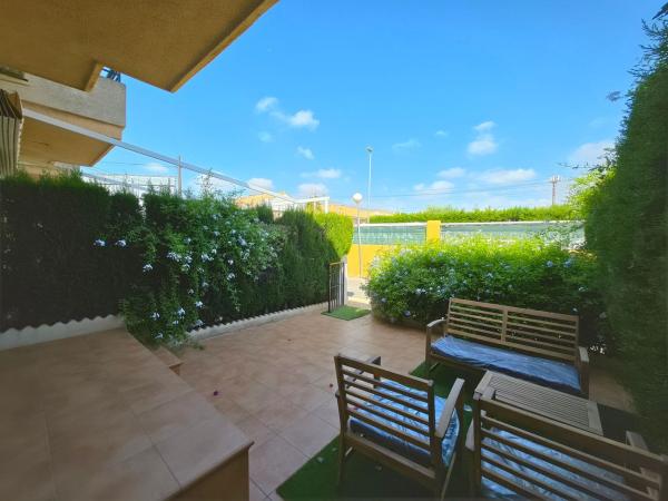 Terraced house for sale at  Chalet adosado en Avenida Capiscol, 9, Nou Nazaret - Frank Espinós, San Juan de Alicante , San Juan de Alicante photo 3