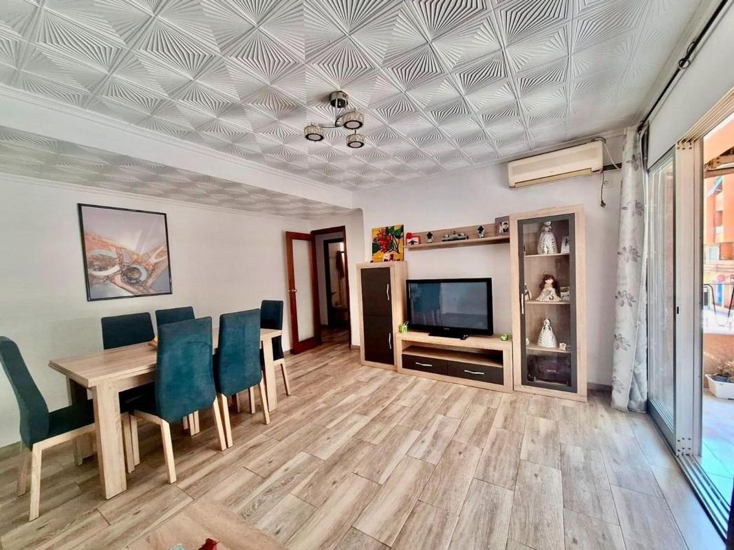 Venta de piso en Piso en Calle de Sant Mateu, Plà del Bon Repòs-La Goteta, Alicante / Alacant, Alicante / Alacant
photo 3