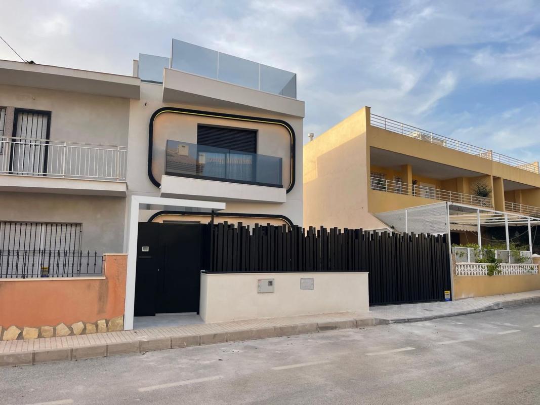 Sale of independent chalet in Casa o chalet independiente en Avenida de las Villas, Torre de la Horadada, Pilar de la Horadada, Pilar de la Horadada
 photo 3