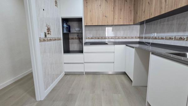 Venta de piso en Piso en Calle Juan Díez Martínez, Carrús Oeste, Elche / Elx, Elche / Elx
 photo 1
