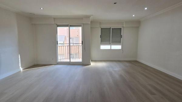 Venta de piso en Piso en Calle Juan Díez Martínez, Carrús Oeste, Elche / Elx, Elche / Elx
 photo 2