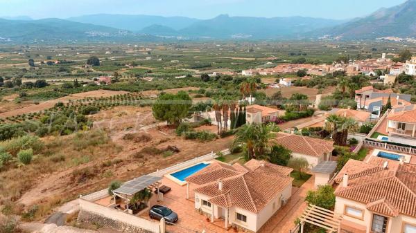 Chalet independiente en venta en Casa o chalet en Sanet y Negrals, Sanet y Negrals photo 4