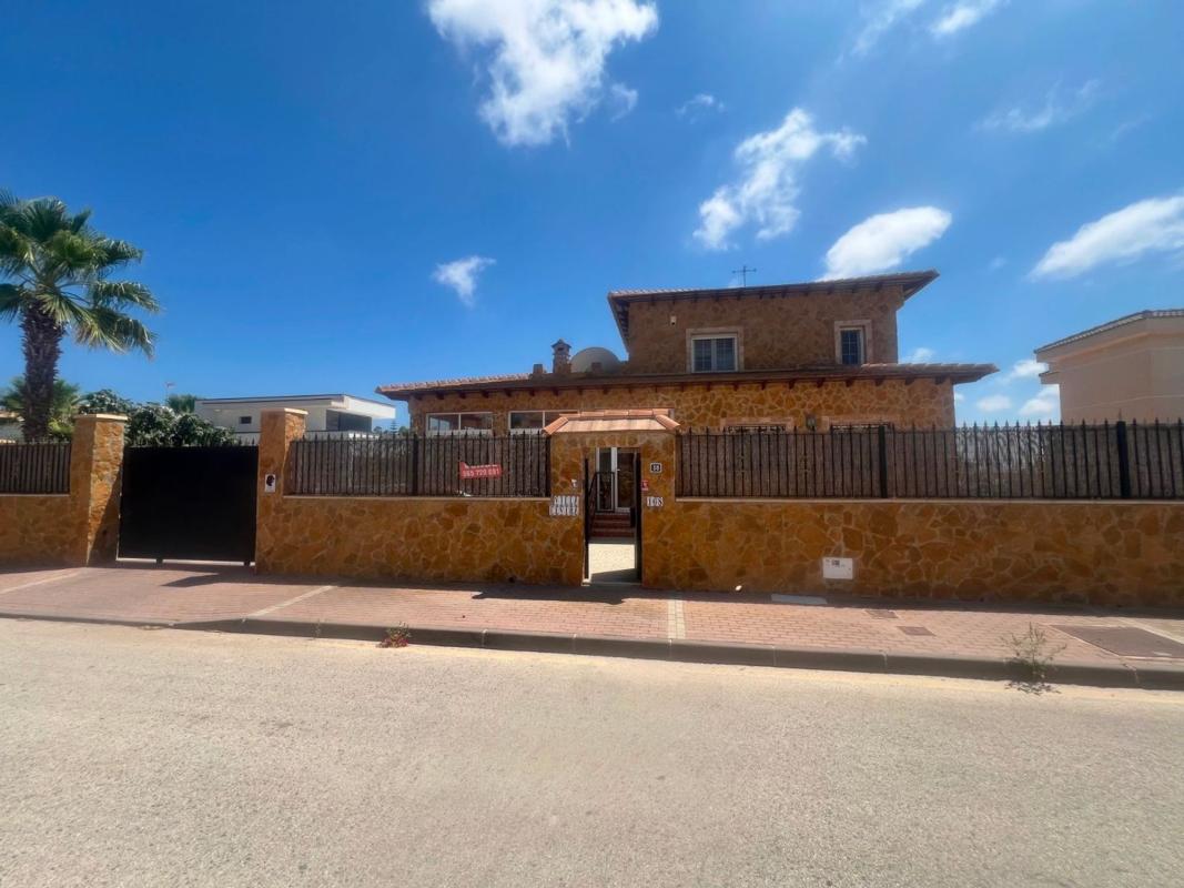 Sale of independent chalet in Casa o chalet independiente en San Fulgencio, San Fulgencio
photo 3