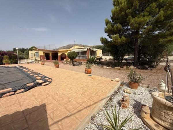 Chalet independiente en venta en Casa o chalet en Calle Major, La Romana, La Romana
thumbnail 1