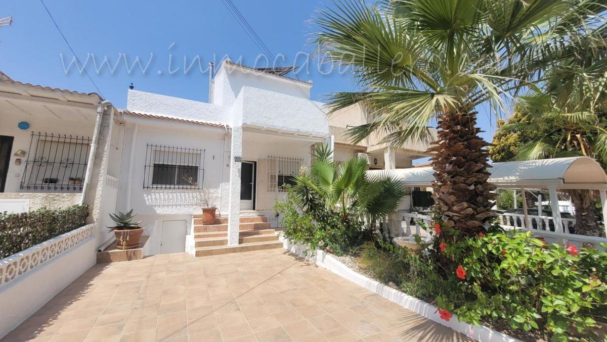 Venta de chalet adosado en Pinar de Campoverde , Pilar de la Horadada photo 2