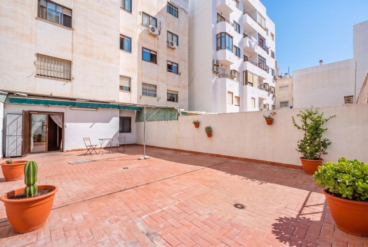Venta de piso en Piso en Calle Devesa, Altozano, Alicante / Alacant, Alicante / Alacant
photo 1