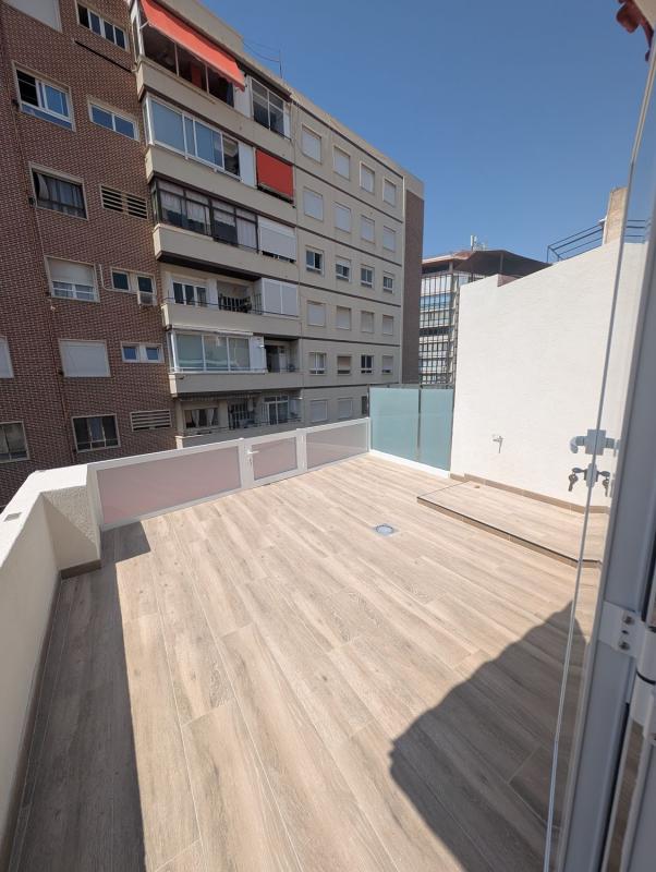 Venta de ático en Ático en Calle General Primo de Rivera, 8, Casco Histórico-Santa Cruz, Alicante / Alacant, Alicante / Alacant photo 3