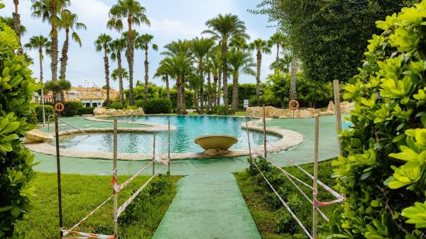 Частный шале на продаже в Casa o chalet independiente en Gran Vista-Olivo de Oro, Gran Alacant, Гран-Алакант thumbnail 1