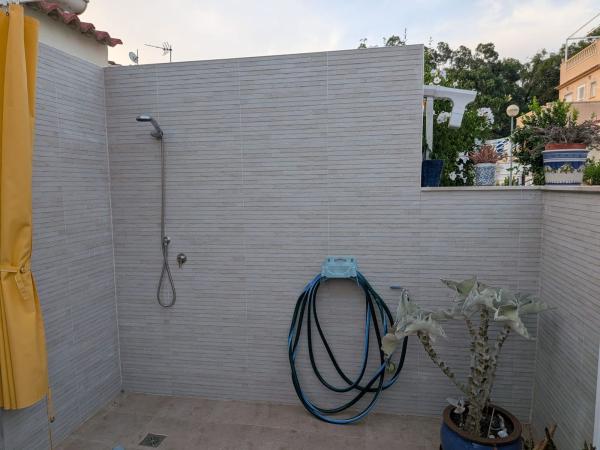 Chalet adosado en venta en  Chalet adosado en Urbanización Pinomar, 143, Urbanizaciones, Guardamar del Segura , Guardamar del Segura photo 4