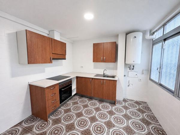 Venta de piso en Piso en Calle Cisne, 45, Ciudad de Asís, Alicante / Alacant, Alicante / Alacant
photo 1